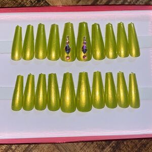 Cute Press On Nails for the summer!! Amazing Price